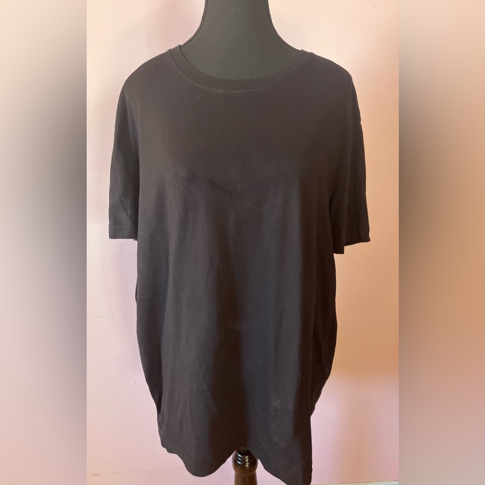 Unisex Black Short Sleeved Tee size L